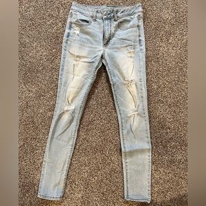 American Eagle Light Wash Skinny Jeans